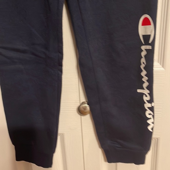 Champion sweat pants with cuffed bottom in navy blue size kids medium - Picture 3 of 6